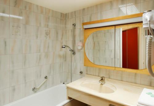 Hotel Urbain V Mende Luaran gambar