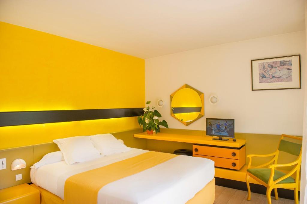 Hotel Urbain V Mende Luaran gambar