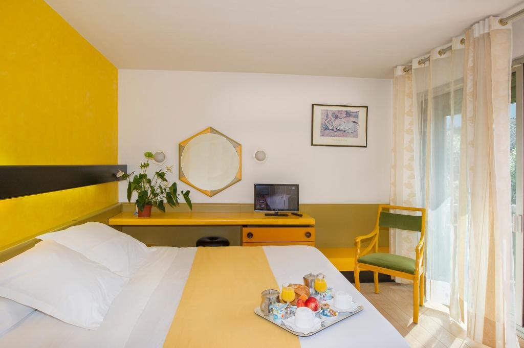 Hotel Urbain V Mende Luaran gambar